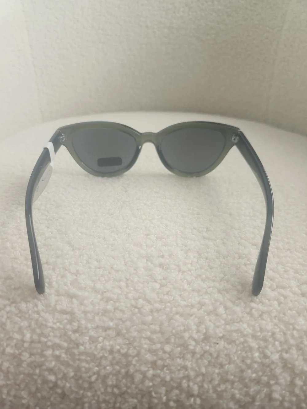 Happily Grey Women's Olive Green Translucent Cat-Eye Sunglasses